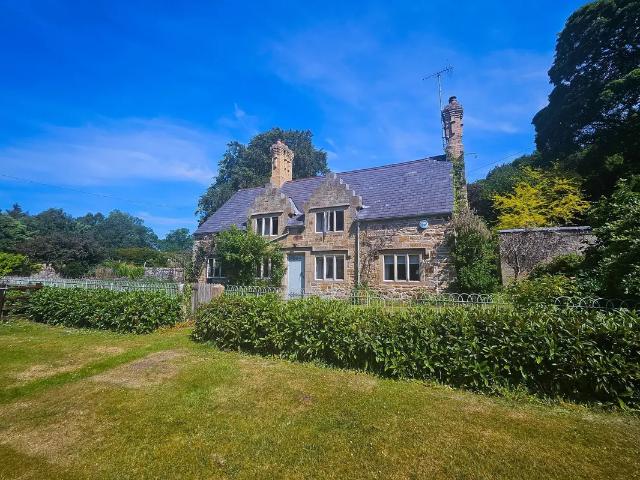 House at A541, Mold