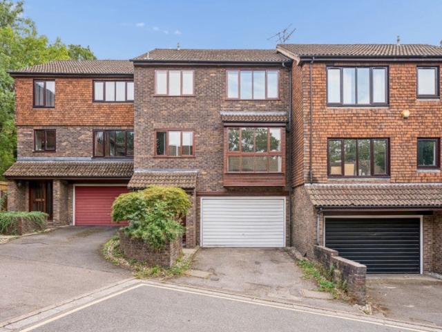 House at Ashbourne Square, Greater London