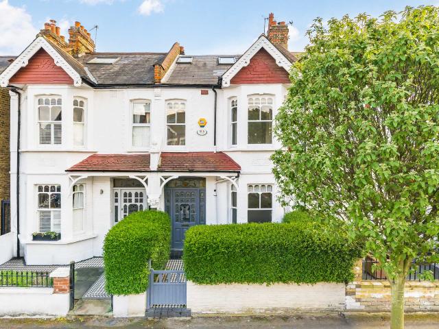 House at Ashen Grove, Greater London