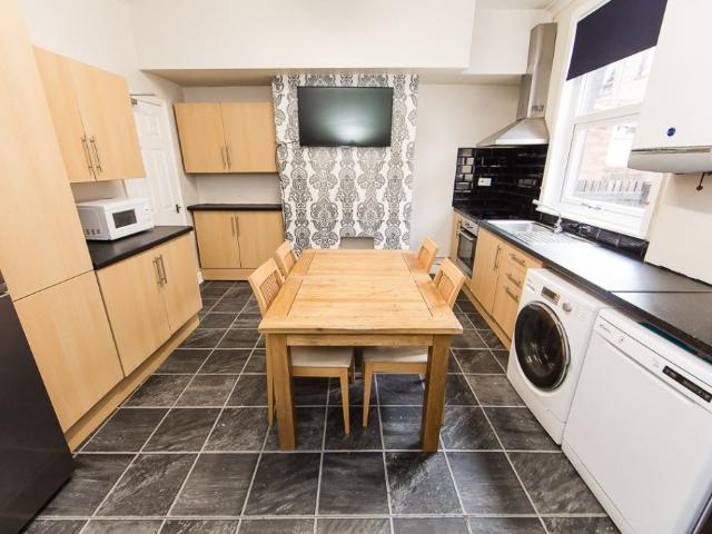 house at Archery Place, Hyde Park, Leeds