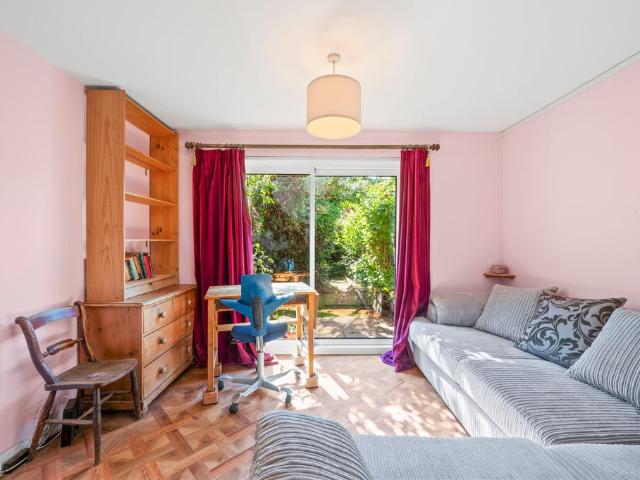 House at Arundel Close, Greater London