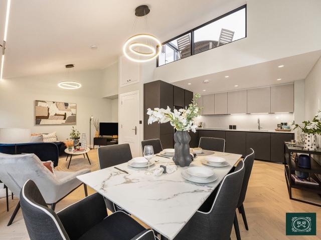 House at Aylmer Parade, Greater London