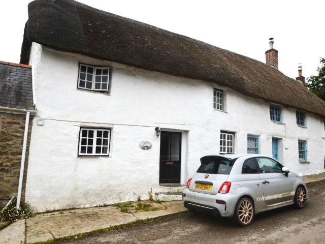 House at B3285, Mithian
