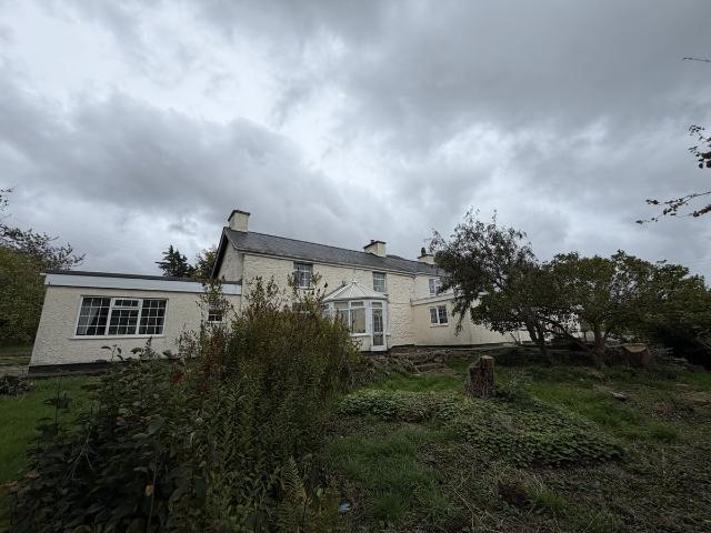 House at B4547, Aber Pwll