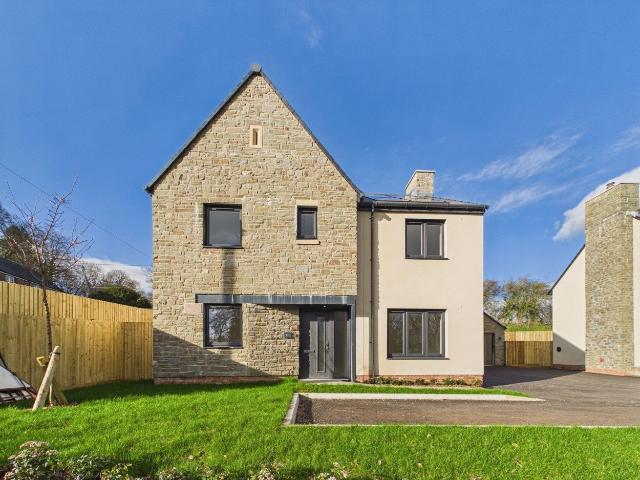 House at B4521, Cross Ash