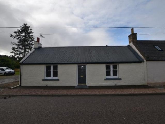 House at B9015, Mosstodloch