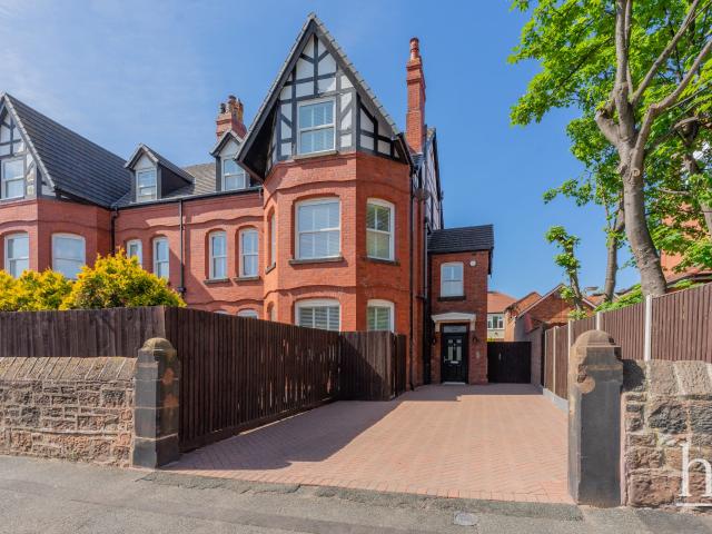 House at Banks Road, West Kirby