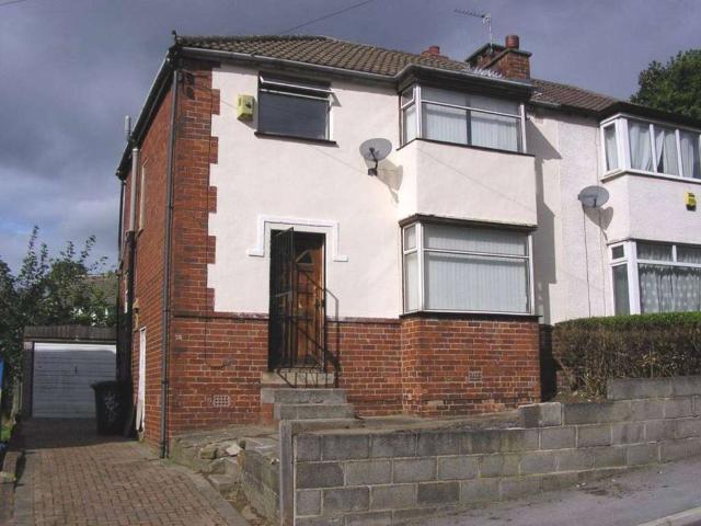 House at Back Manor Drive, Leeds