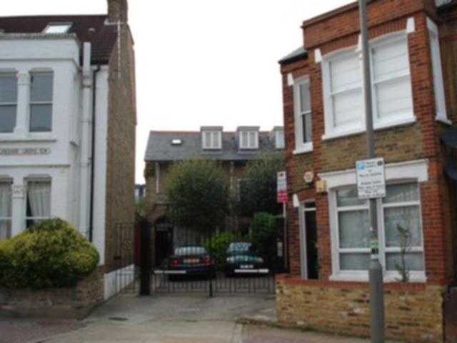 House at Balvernie Grove, Greater London