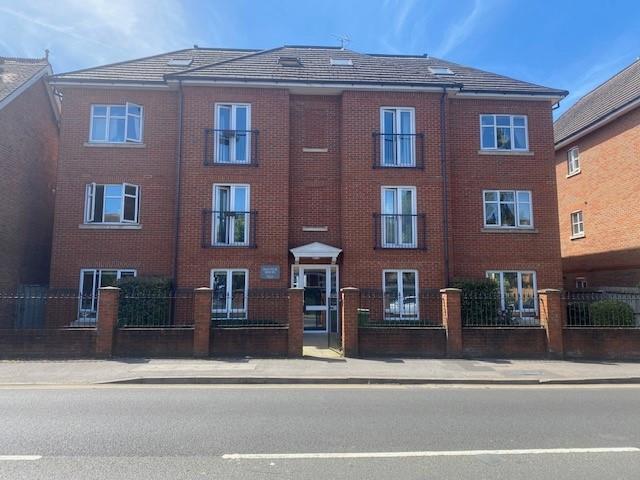 House at Balfour Road, Elmbridge