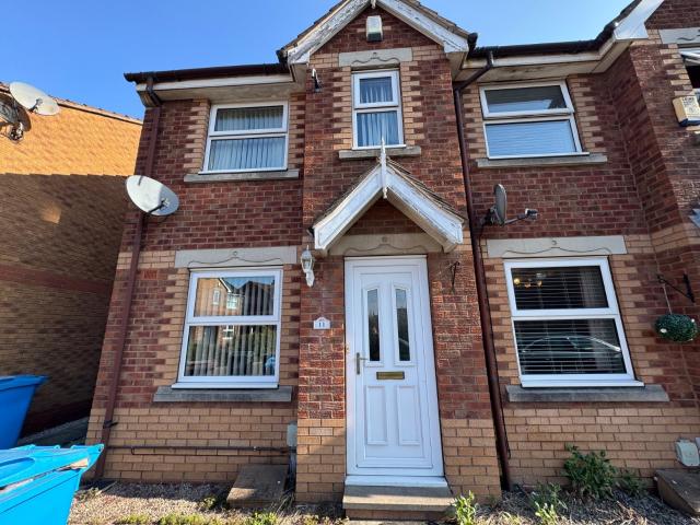 House at Ballantyne Close, Hull