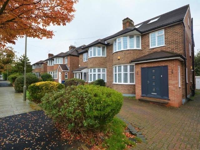 House at Ballards Lane, Greater London