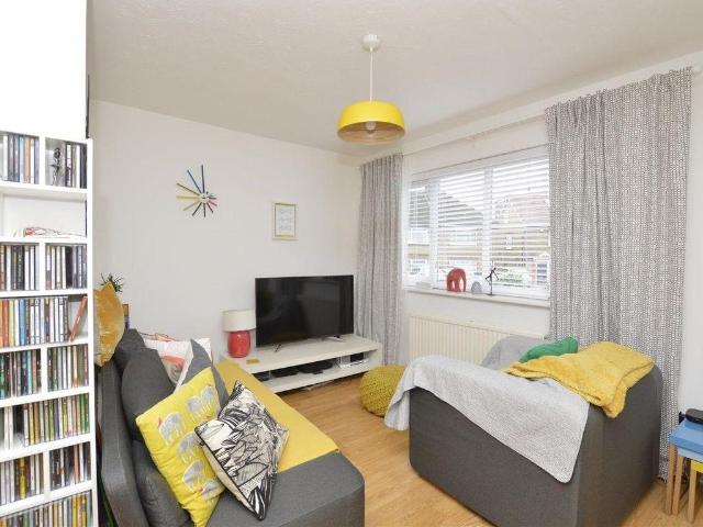 House at Ballards Lane, Greater London