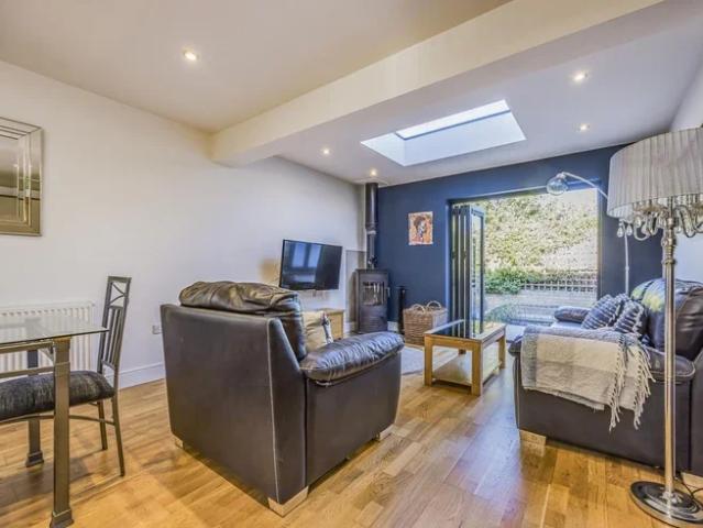House at Barker Close, Chichester