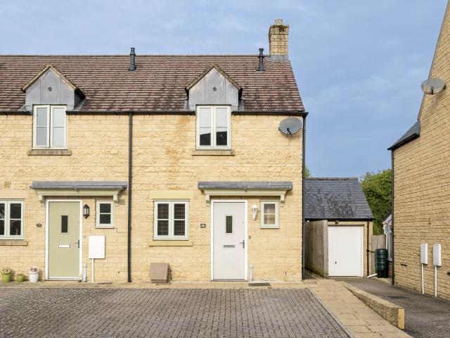 House at Barnsley Way, Cotswold District