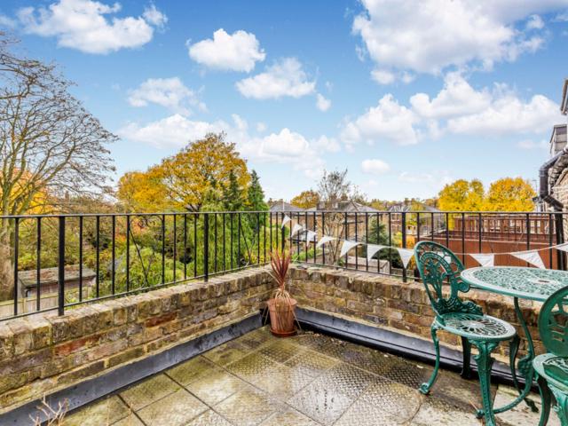 House at Bassein Park Road, Greater London