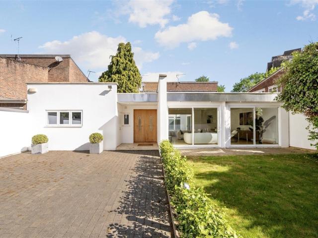 House at Bathgate Road, Greater London