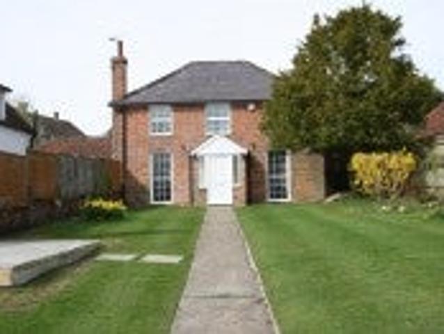 House at Bodiam Road, Tunbridge Wells
