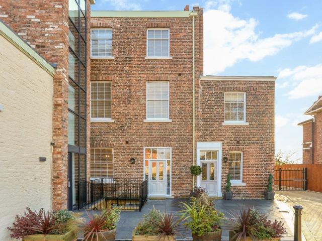 House at Boughton, Chester
