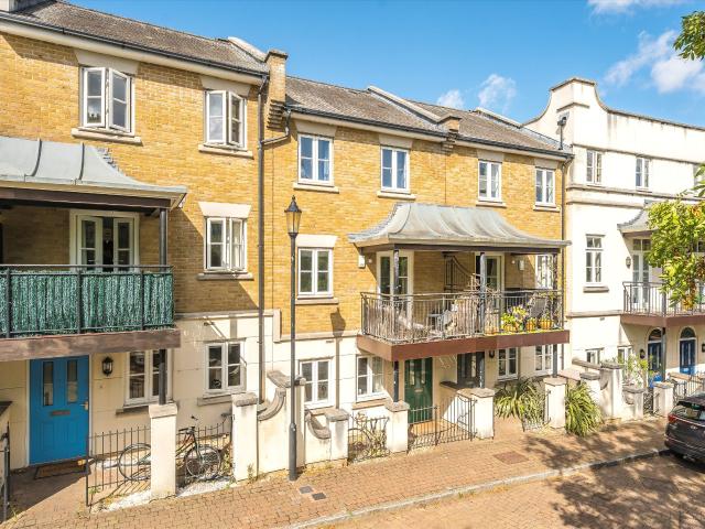 House at Brockwell Park Row, Greater London