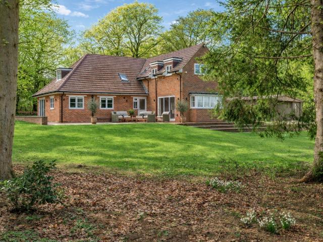 House at Burrows Cross, Guildford