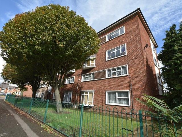 house at Byron Way, West Drayton