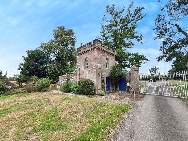 House at Camellia Walk, Malpas
