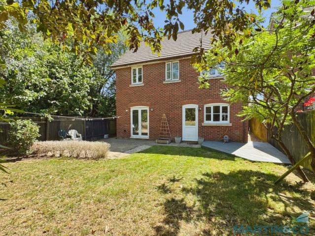 House at Caesar Avenue, Ashford
