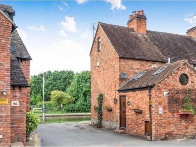 House at Cape Court, Warwick