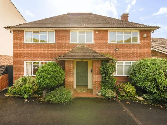 house at Chatsworth Road, London