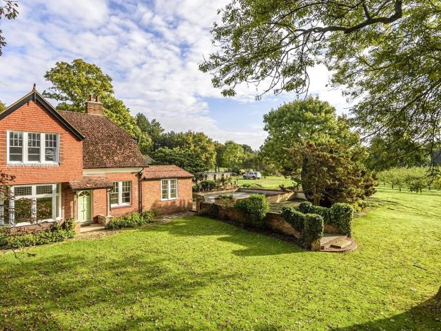 House at Chertsey Road, Borough of Runnymede