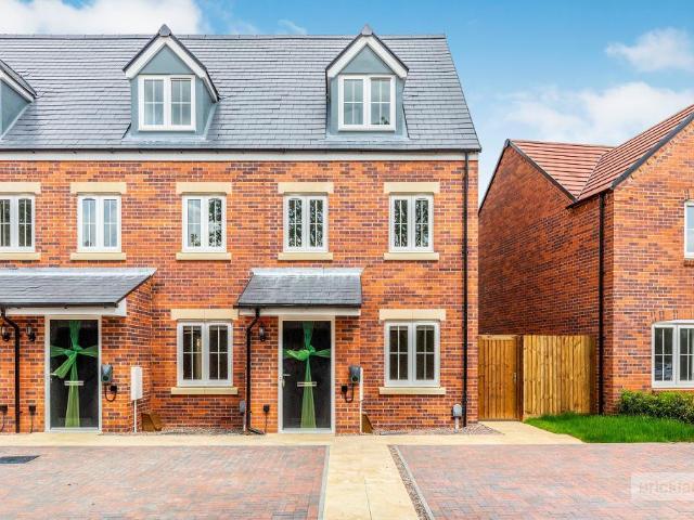 House at Chestnut Drive, Desborough