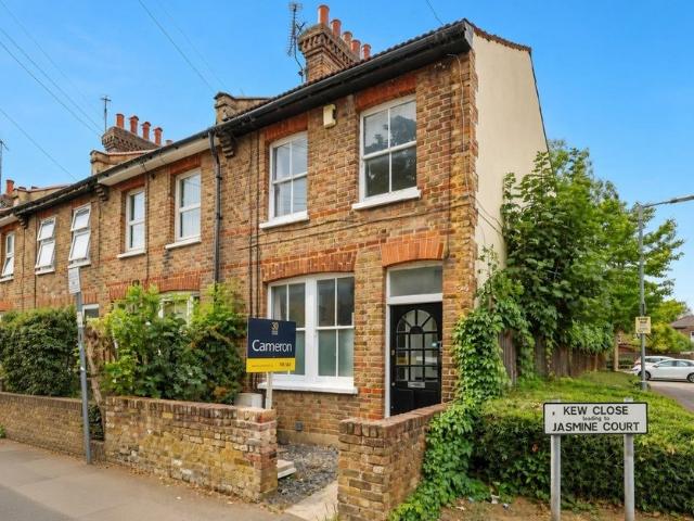 house at Chiltern View Road, Uxbridge