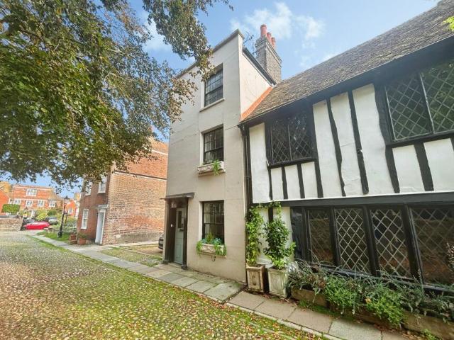 House at Church Square, Rother