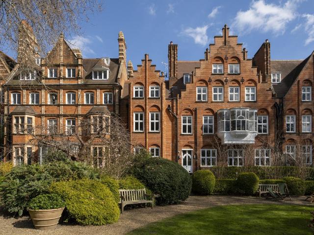 House at Collingham Gardens, Greater London