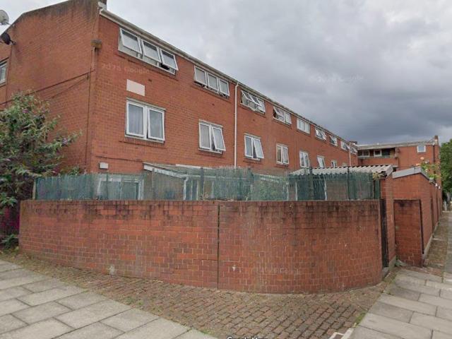 House at Cossall Walk, Greater London