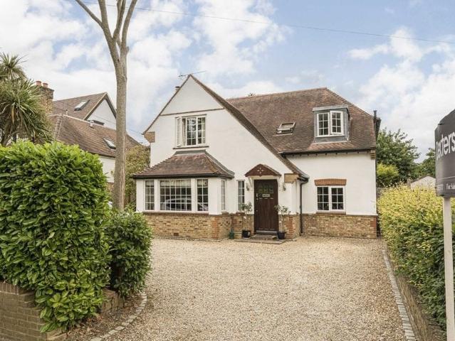 House at Courtlands Avenue, Greater London