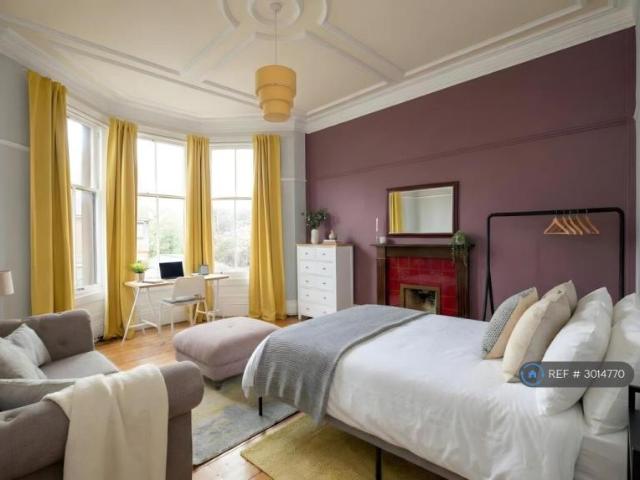 House at Clarence Drive, Glasgow