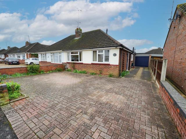 House at Clipstone Crescent, Leighton Buzzard