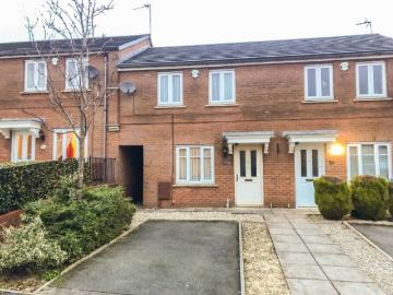 House at Clubhouse Close, Shaw