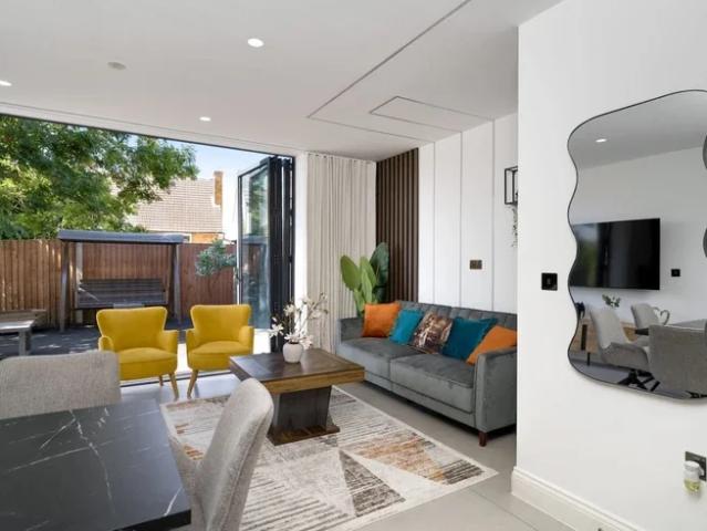 House at Cunningham Park, Greater London