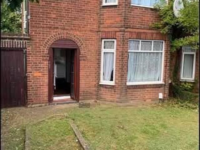 House at Dunstable Road, Leagrave