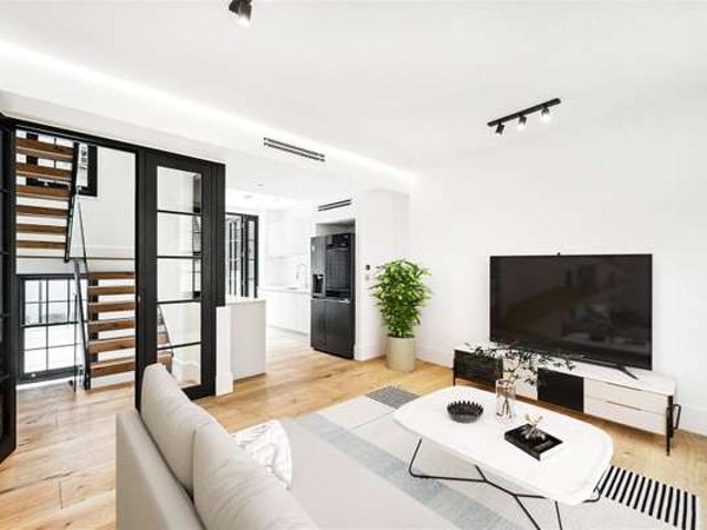 House at Dukes Lane, Greater London