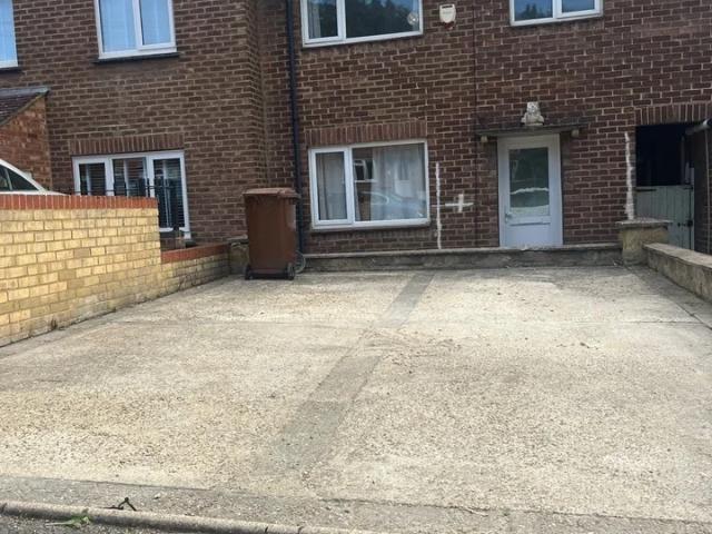 House at Elaine Avenue, Strood