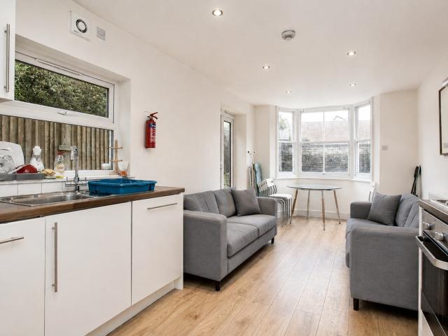 House at Elcot Avenue, Greater London