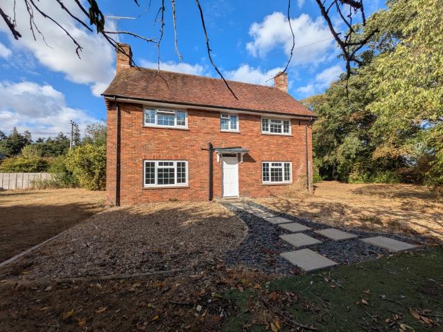 House at Ellingham Drive, New Forest