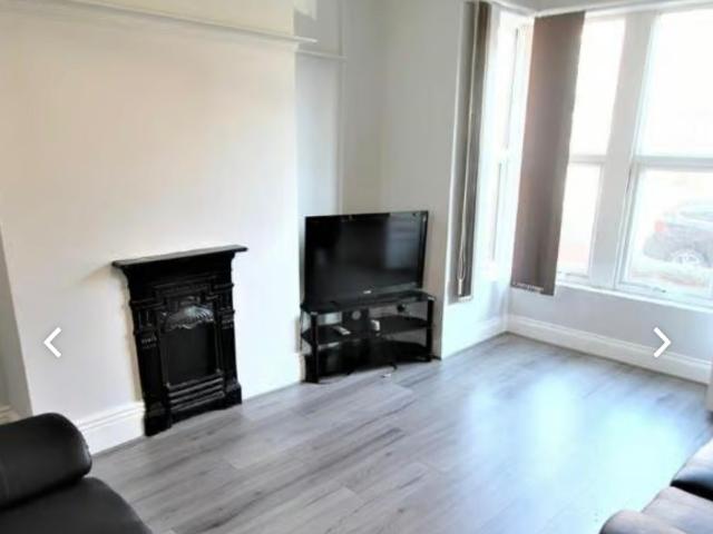 House at Estcourt Terrace, Leeds