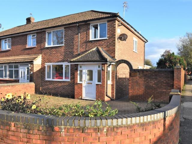 House at Fairway Avenue, Greater London
