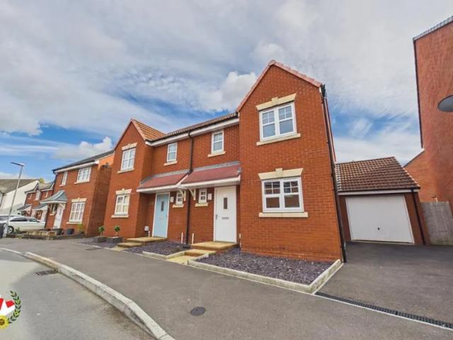 House at Fauld Drive, Gloucester