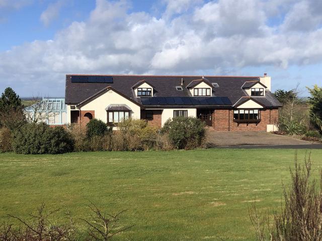 House at Ffordd Caergybi, Cemaes